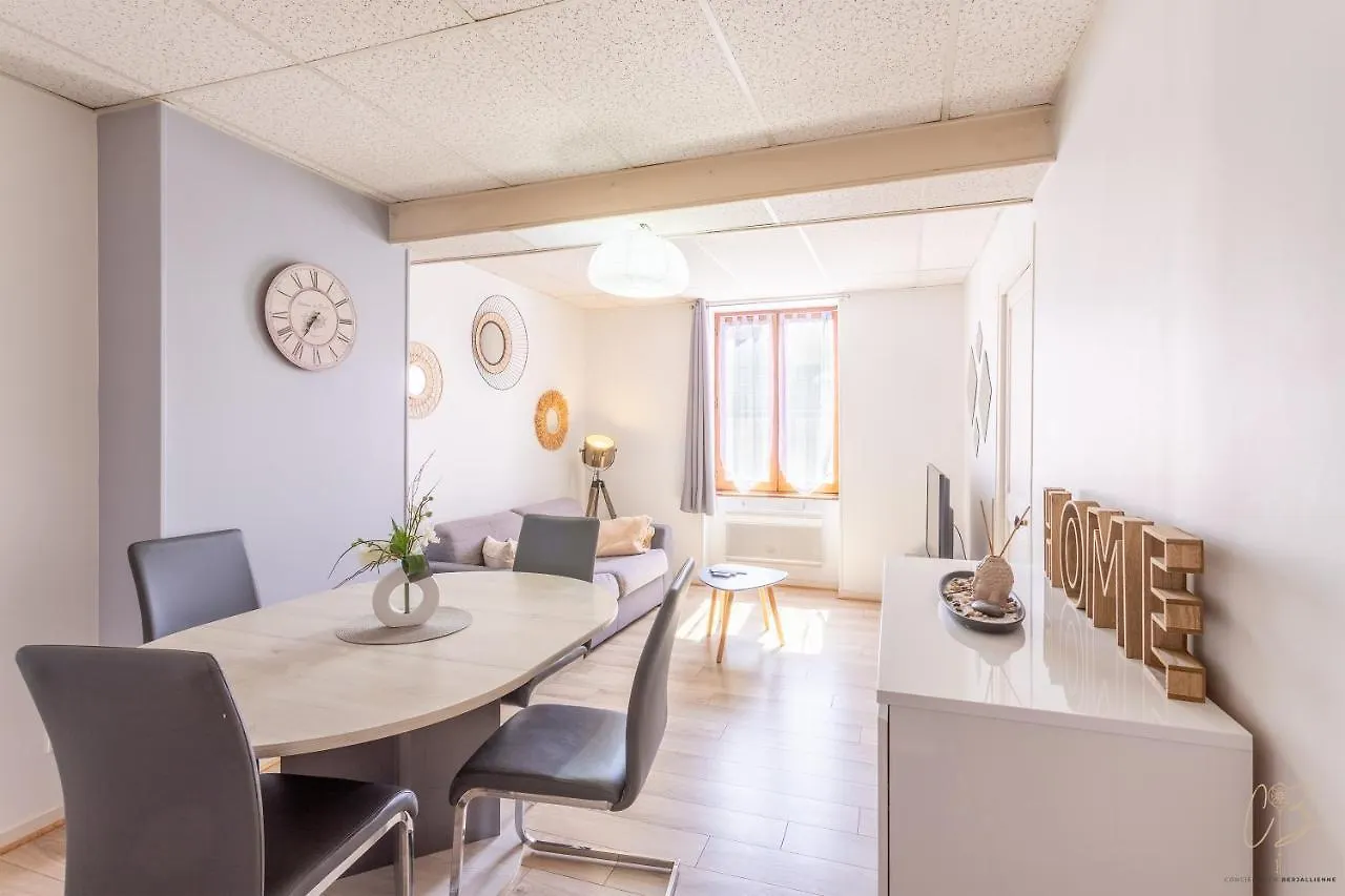 Le Republique-Gare-Centre Ville Bourgoin-Jallieu Apartament